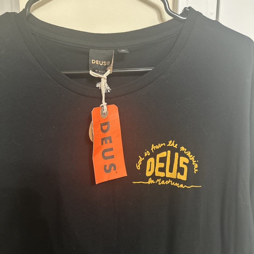 Deus Ex Machina Long Sleeved Black Old Style MC Tee. Mens XL. New With Tags.